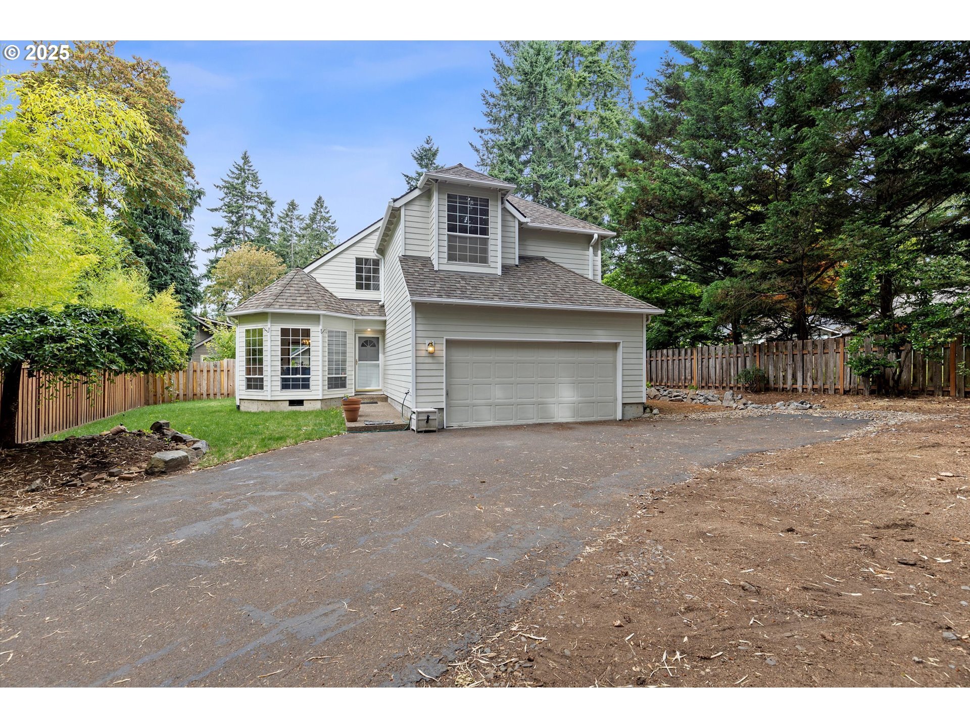 Property Photo: 3475 Upper Dr OR 97035