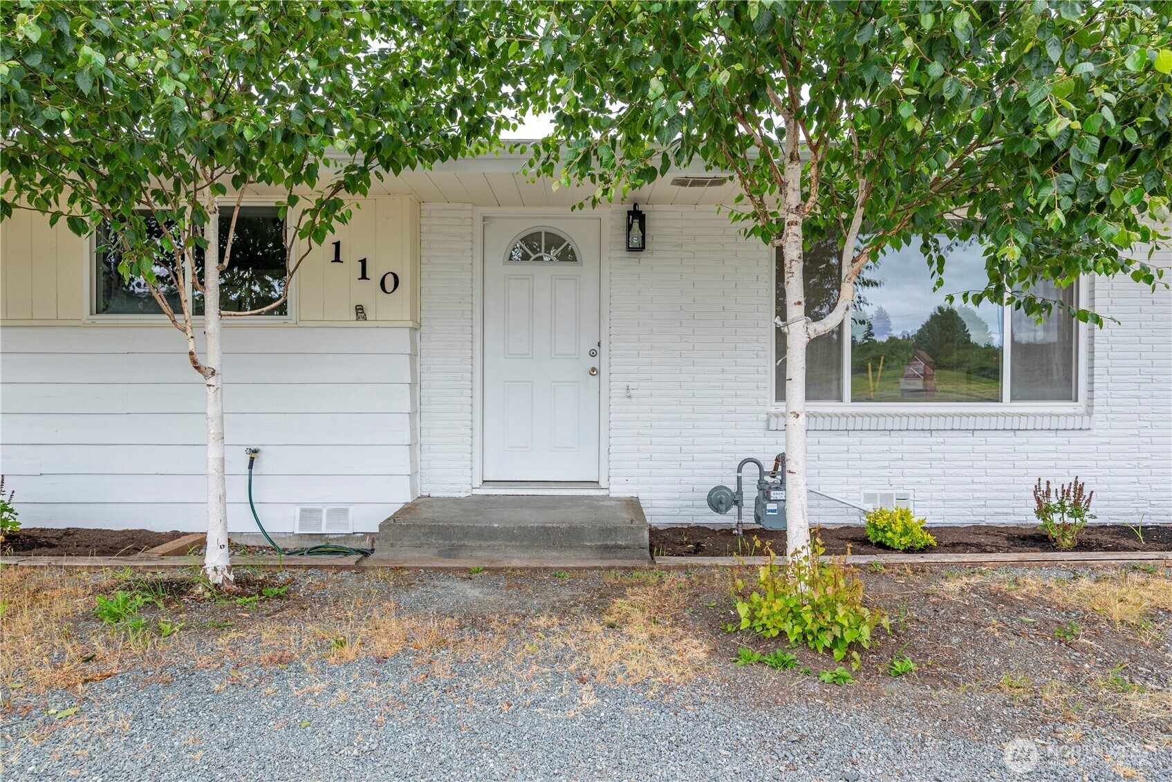 Property Photo: 110 N Oak Harbor Road WA 98277