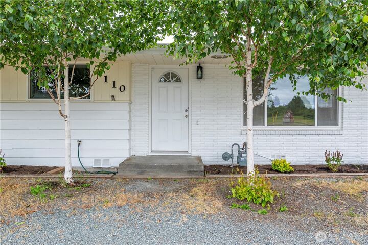 Property Photo: 110 N Oak Harbor Road WA 98277