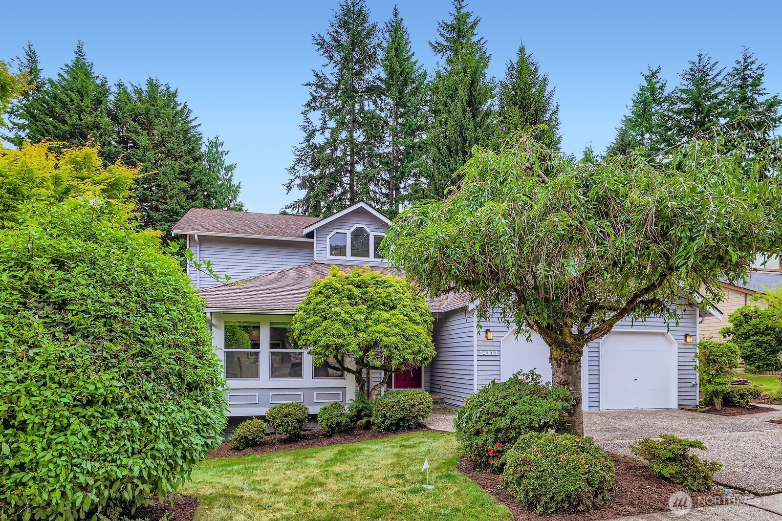 Property Photo: 14111 NE 63rd Court WA 98052