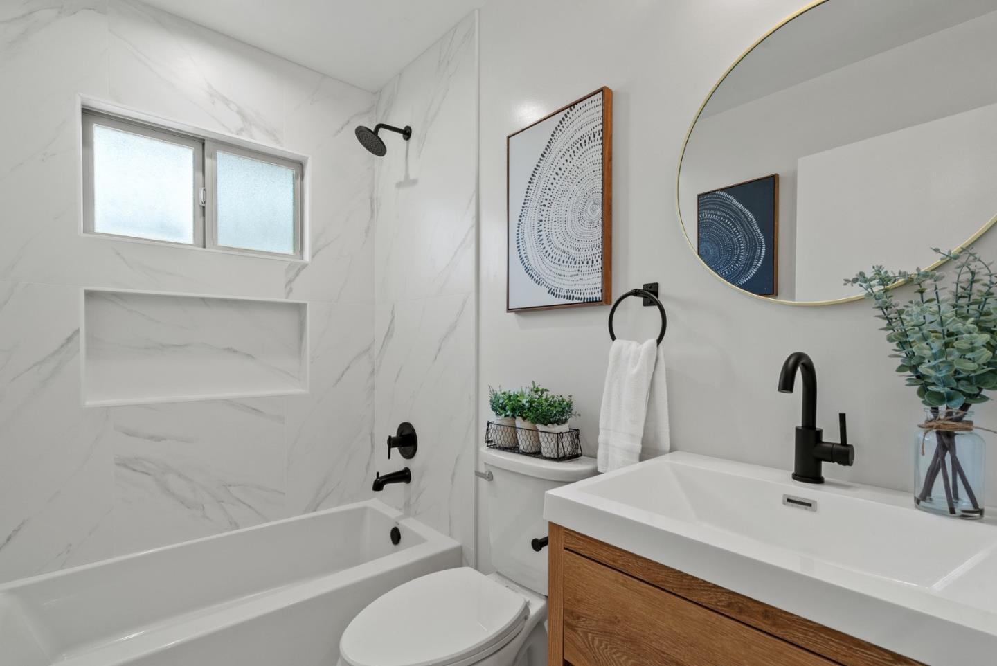 Property Photo: 225 Gomes Court 4 CA 95008