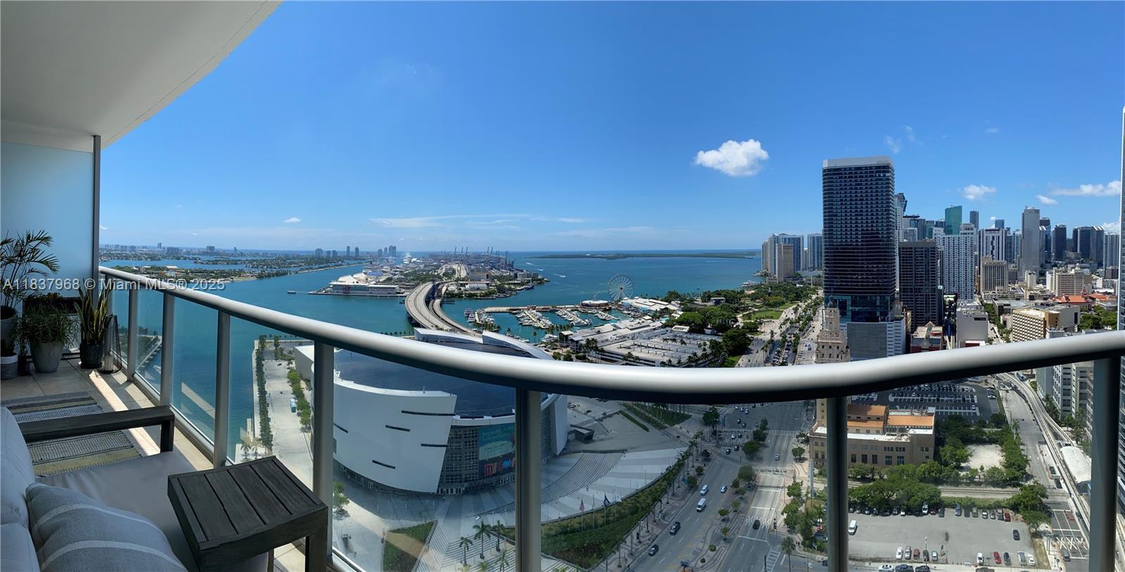 Property Photo: 888 Biscayne Blvd 3403 FL 33132