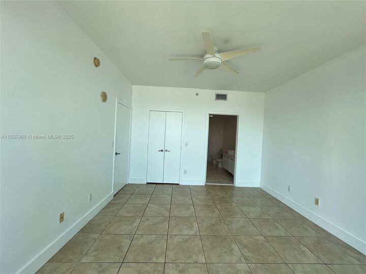 Property Photo:  888 Biscayne Blvd 3403  FL 33132