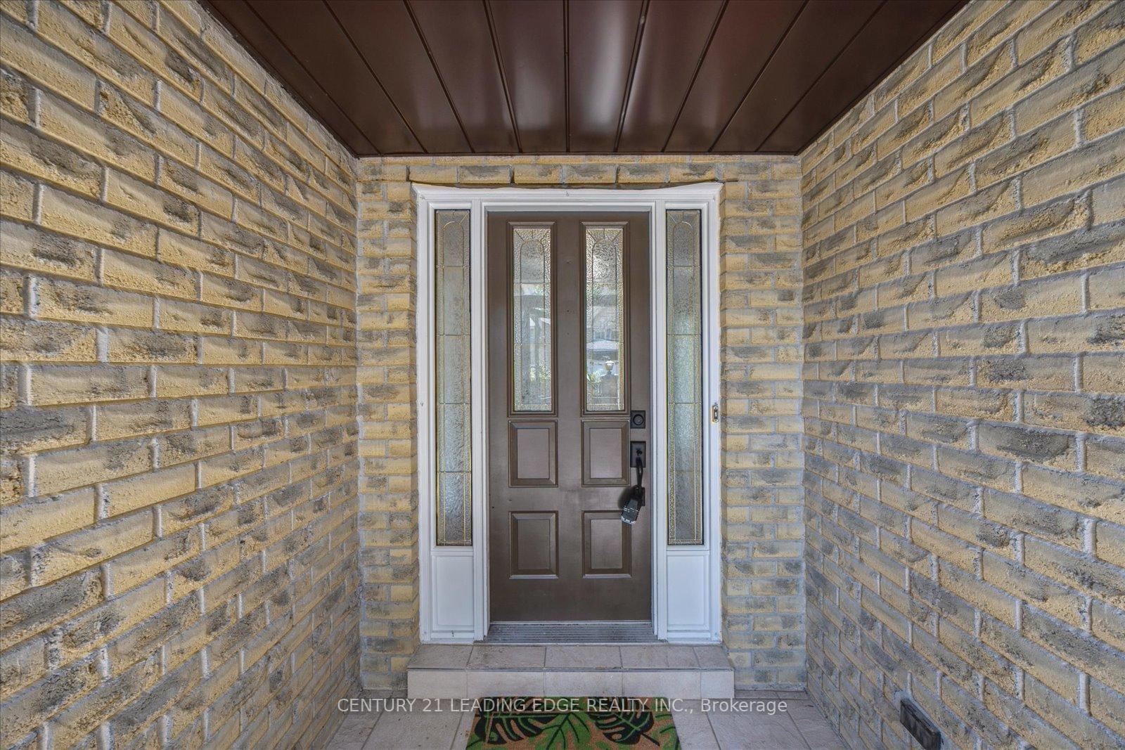 Photo de la propriété: 49 Farmhill Court ON M1B 2M1