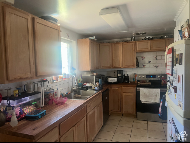 Property Photo:  427 E 1070 S  UT 84097 