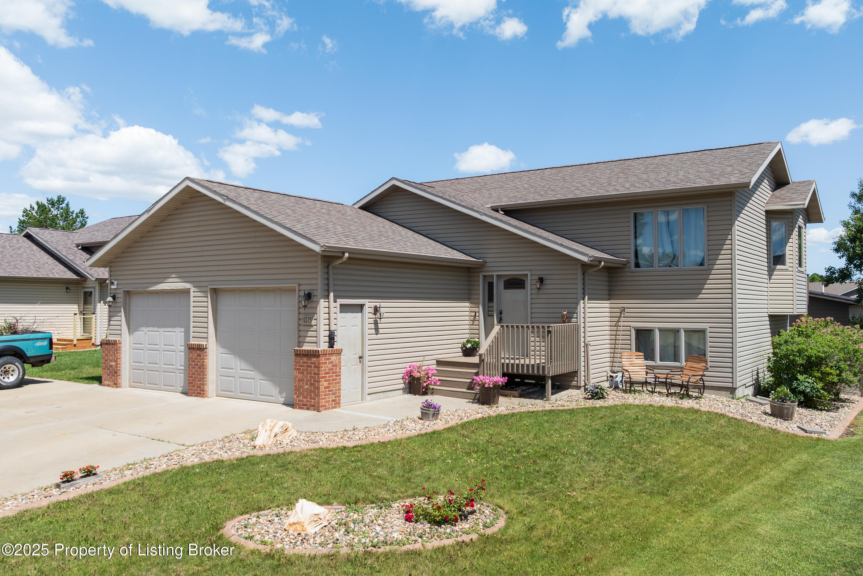 Property Photo: 1375 7th Street E ND 58601