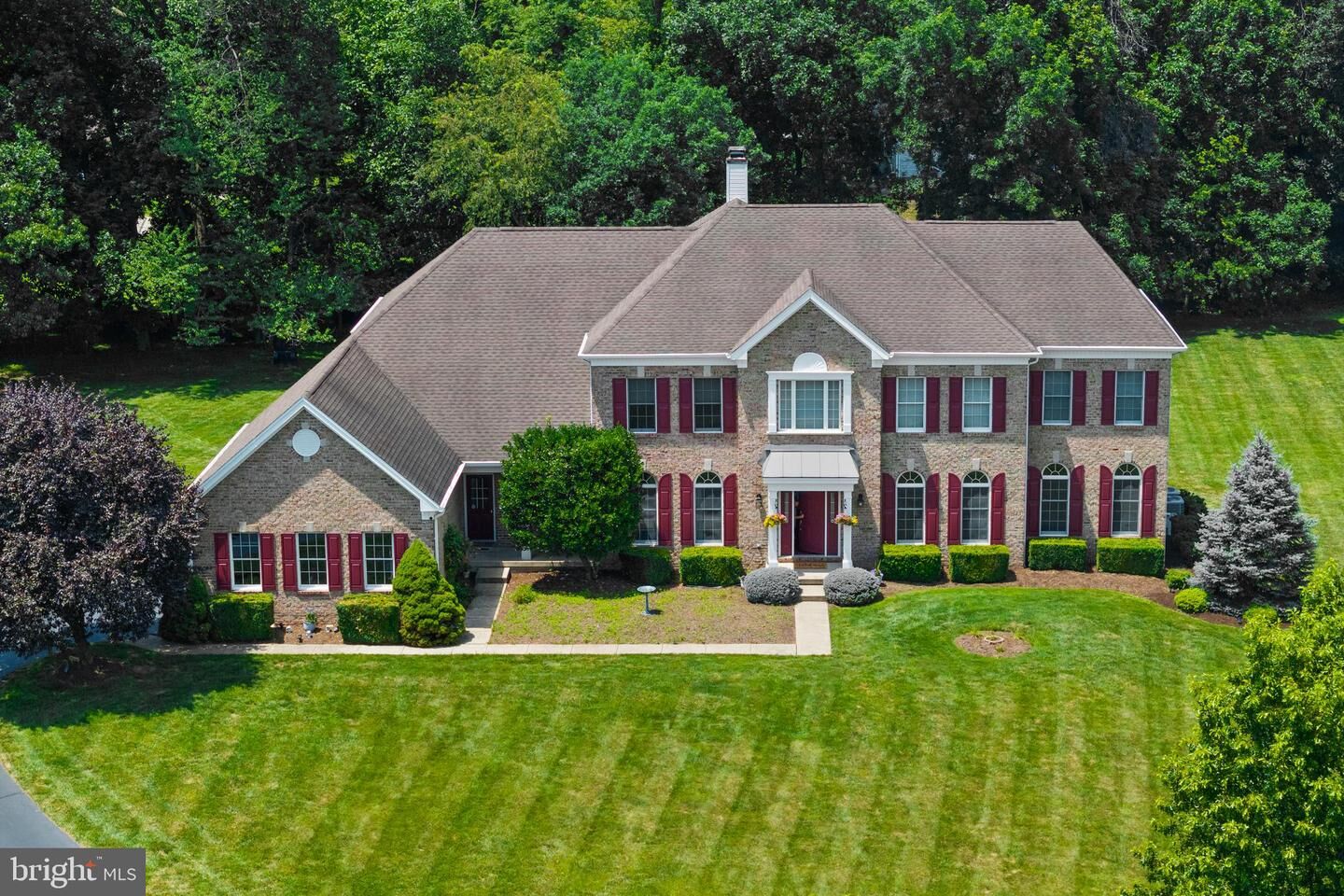 Property Photo: 3 Waterford Court NJ 08822