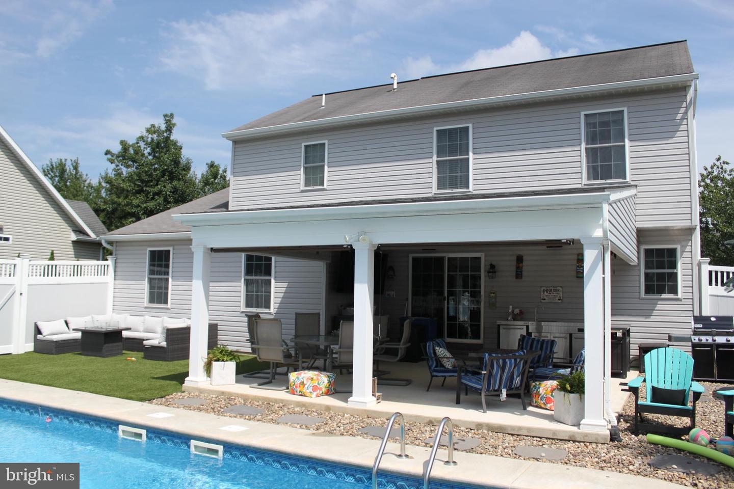 Property Photo:  462 Fencepost Lane  PA 17078 