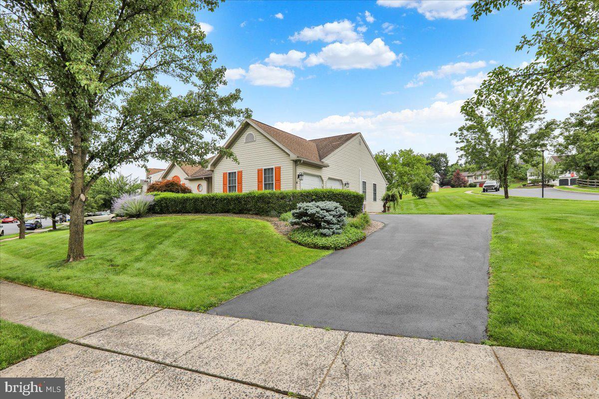 Property Photo:  4418 Del Mar Drive  PA 19606 