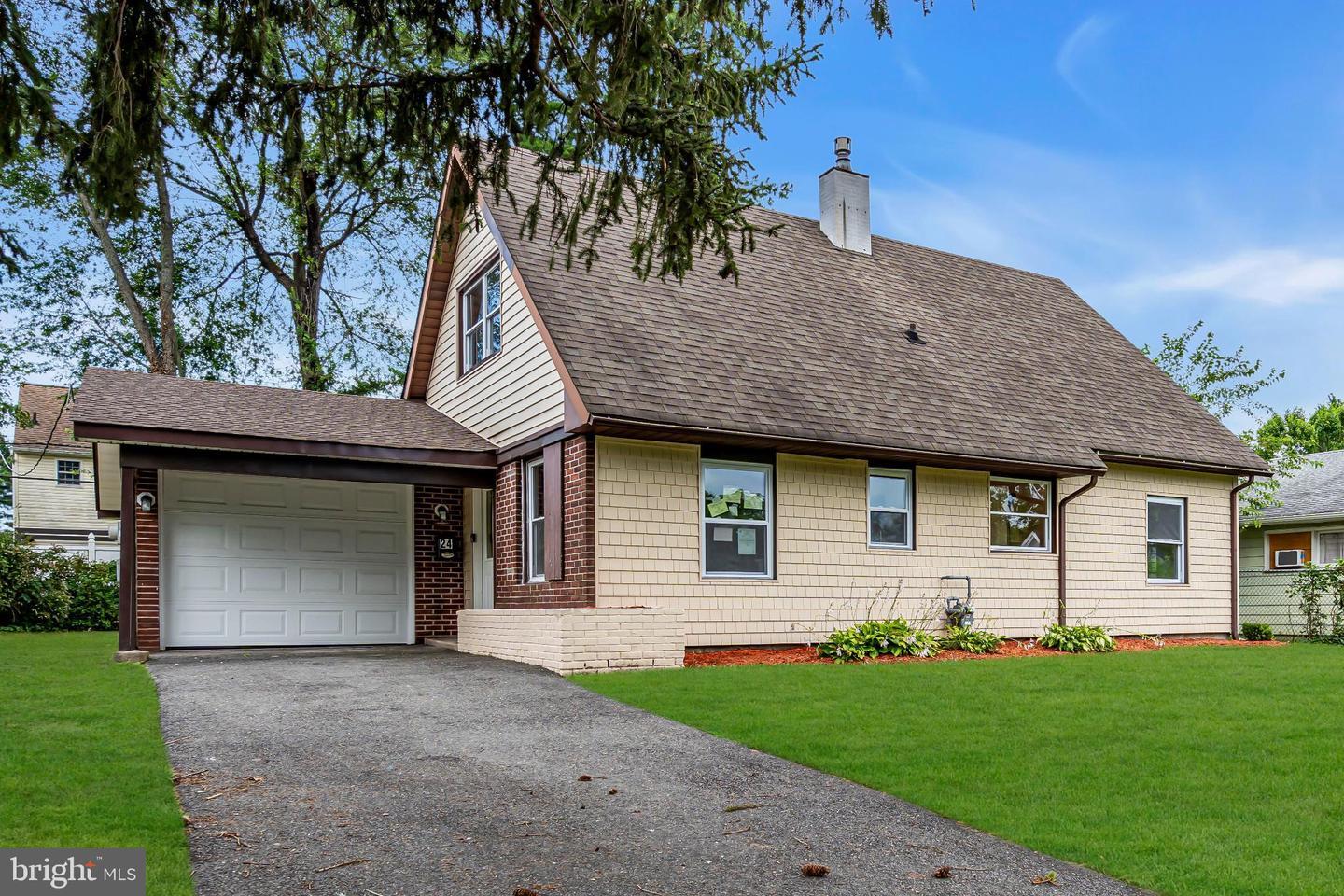 Property Photo: 24 Spindletop NJ 08046