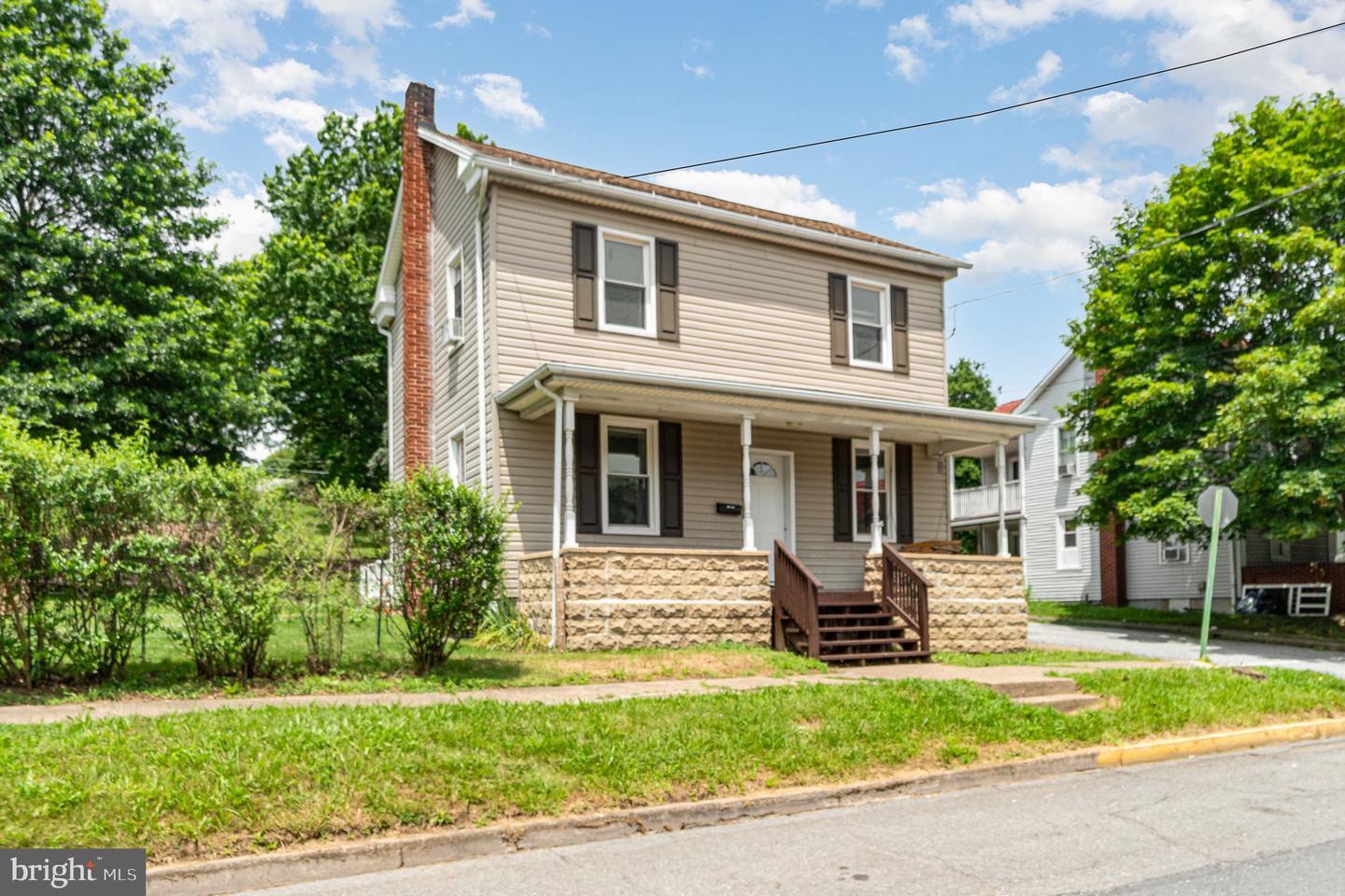 Property Photo: 615 N High Street PA 17020