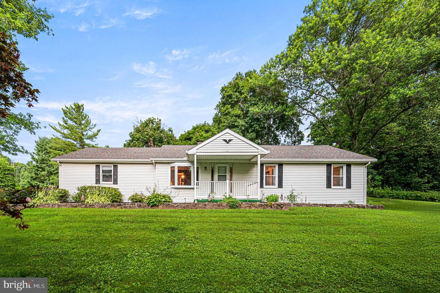 Property Photo: 1505 Harvey Lane PA 19465