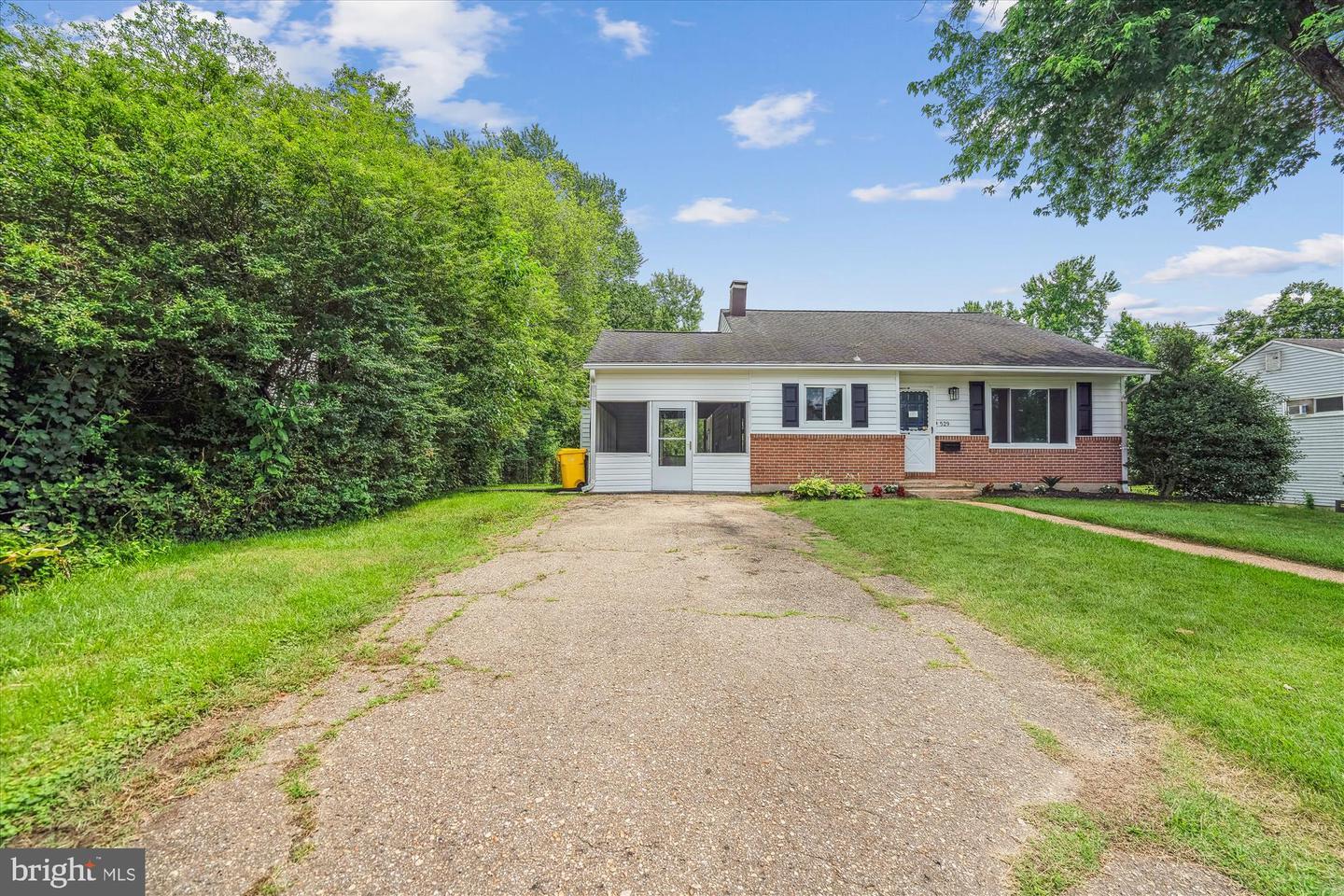 Property Photo:  529 Rita Drive  MD 21113 