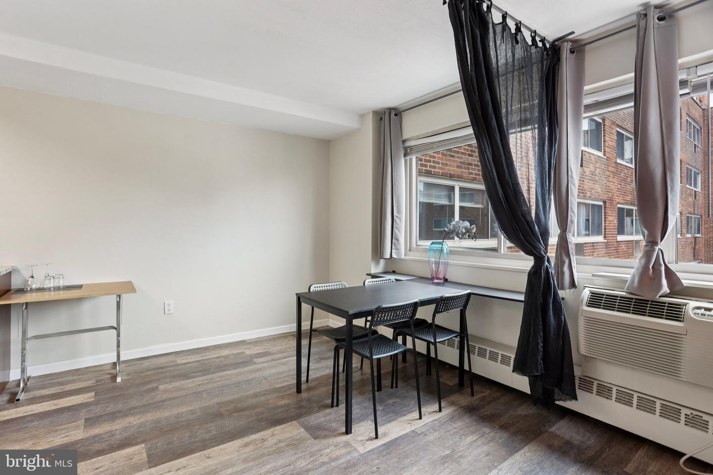 Property Photo: 2101 Chestnut Street 17 1601 PA 19103