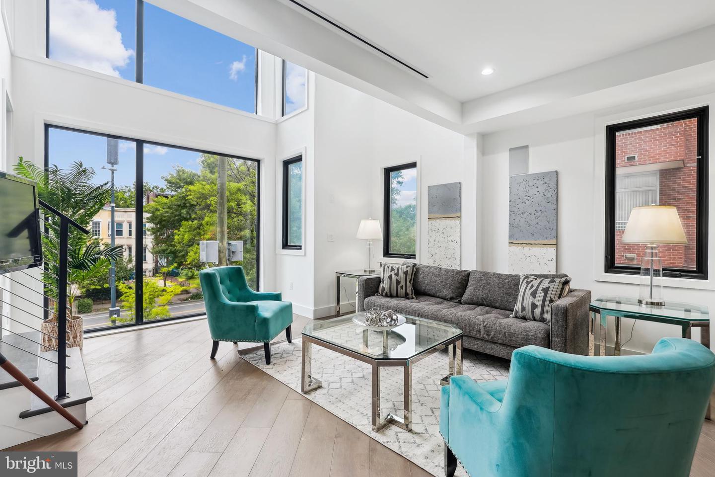 Property Photo: 304 K Street NE 2ph DC 20002