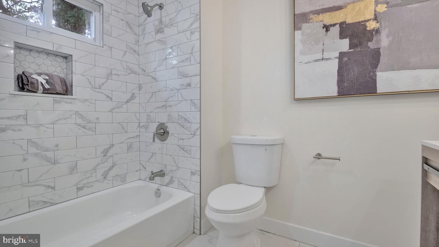 Property Photo:  1005 Savannah Street SE  DC 20032 