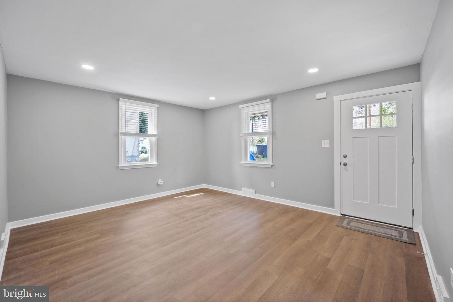 Property Photo: 645 Roberts Avenue 2nd Floor PA 19038