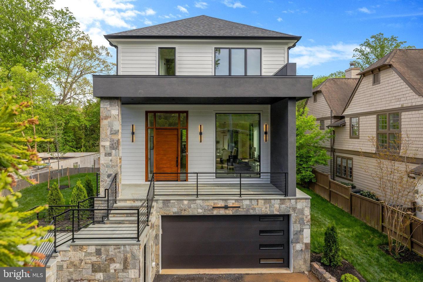 Property Photo: 1853 Massachusetts Avenue VA 22101