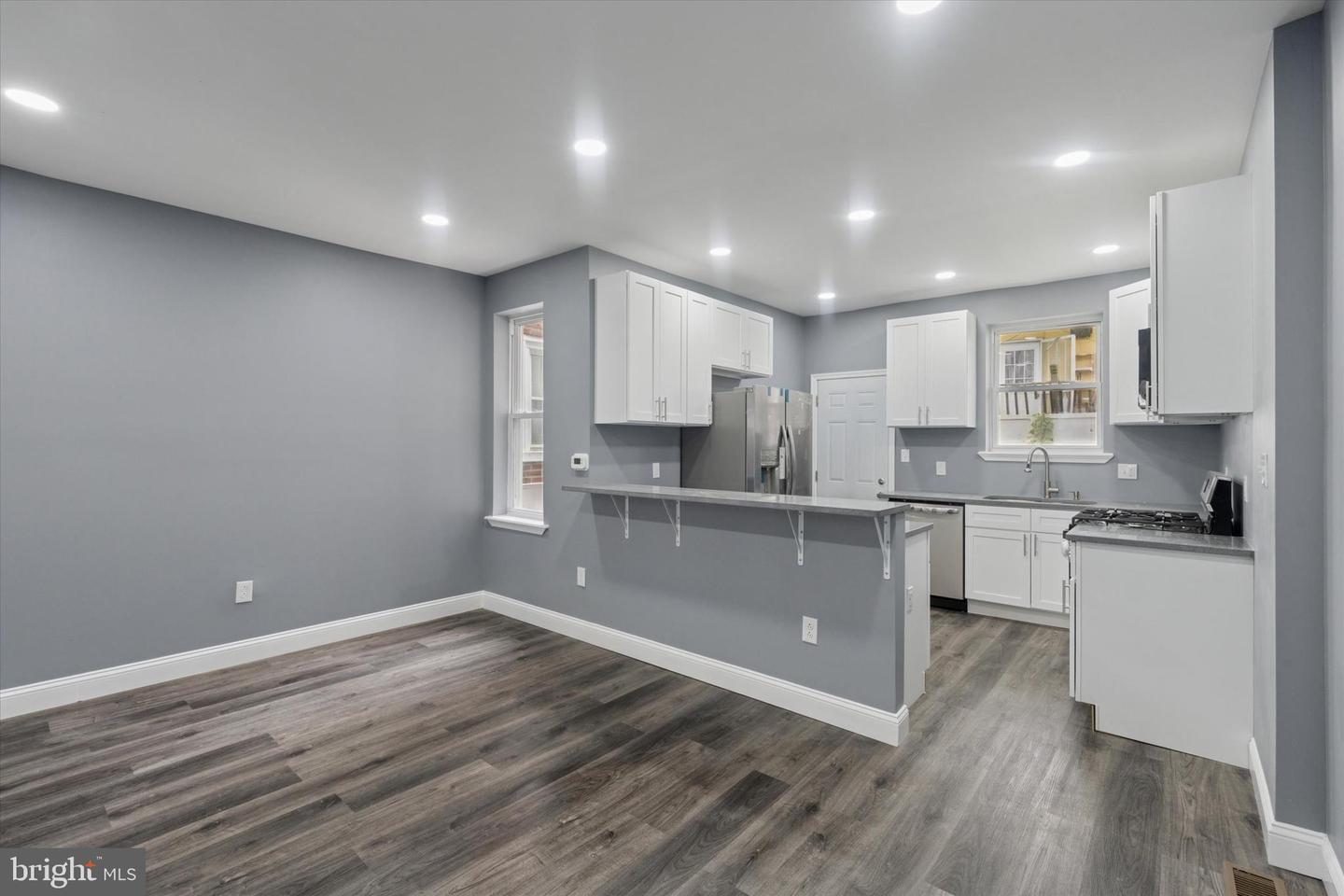 Property Photo: 307 W Mentor Street PA 19120