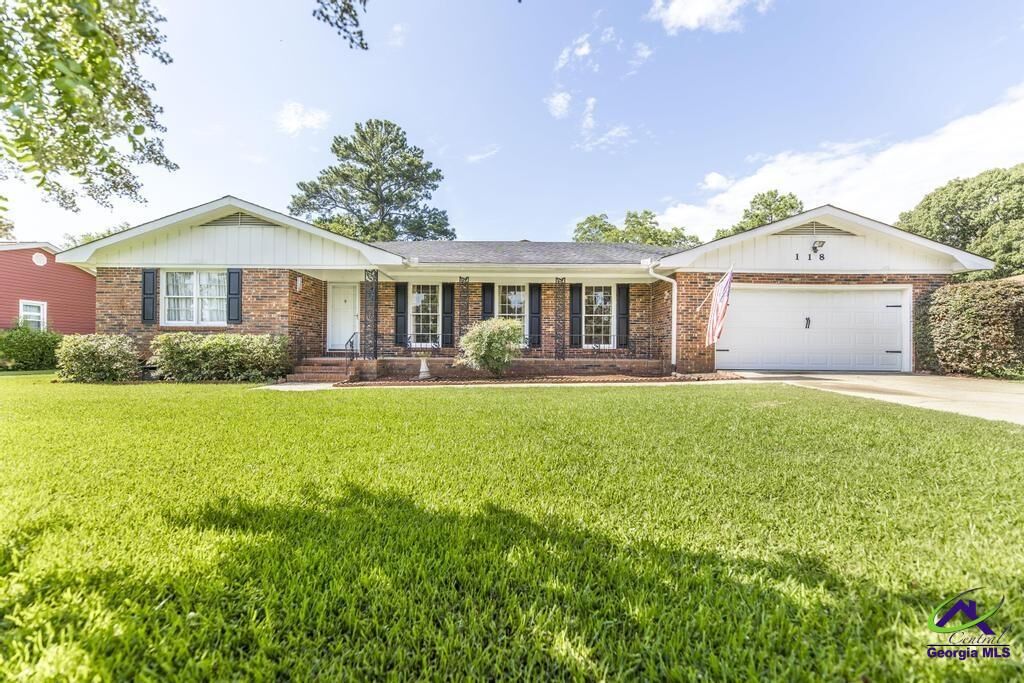 Property Photo:  118 Foxfire Drive  GA 31093 