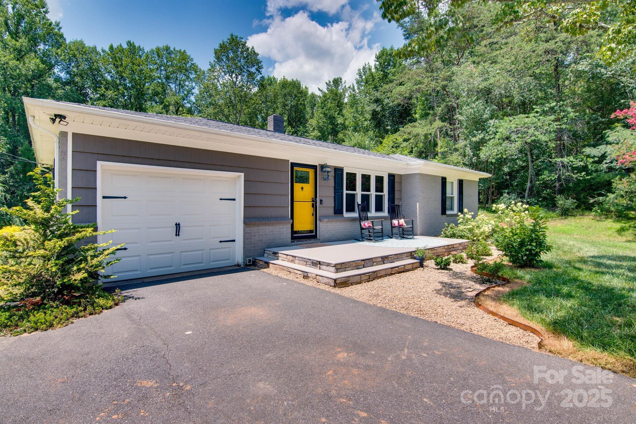 Property Photo:  1783 Goodman Lake Road  NC 28655 