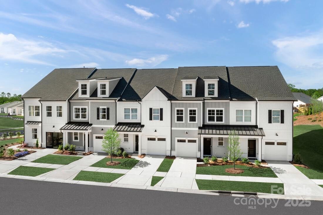 Property Photo: 9404 Munsing Drive 148 NC 28269
