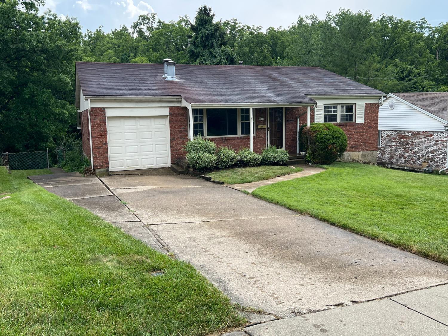 Property Photo: 3037 Goda Avenue OH 45211