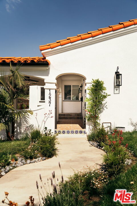 Property Photo: 1237 S Curson Ave CA 90019