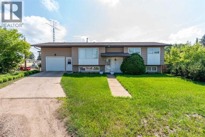Property Photo: 405 Main Street SK S0M 1M0