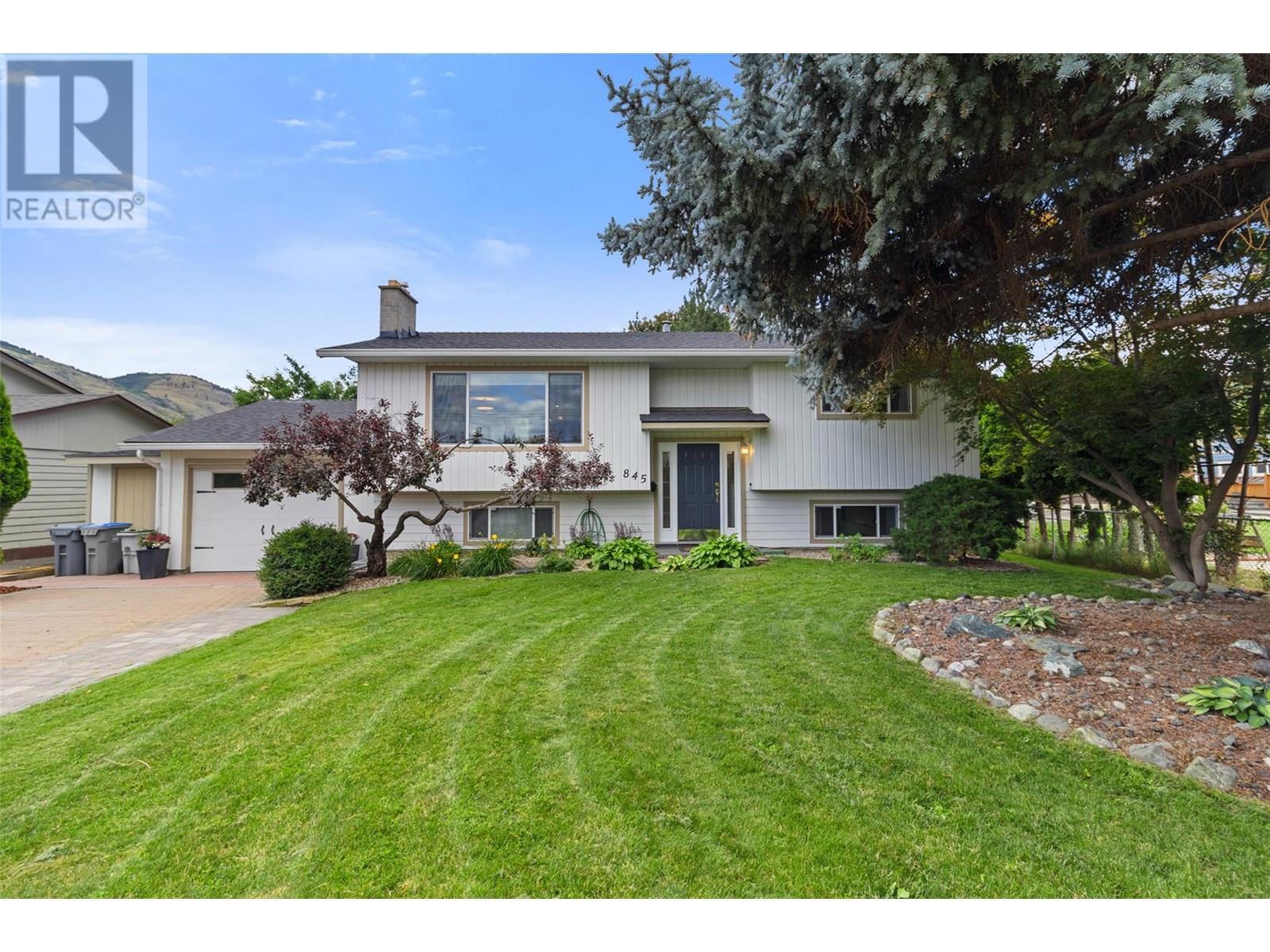 Property Photo: 845 Elder Road BC V2B 6K9