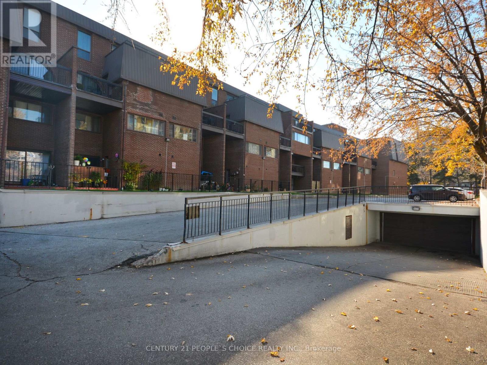 Property Photo: 3455 Morning Star Drive 210 ON L4T 3T9