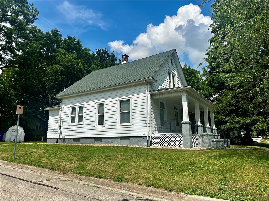 Property Photo: 996 W Packard Street IL 62522