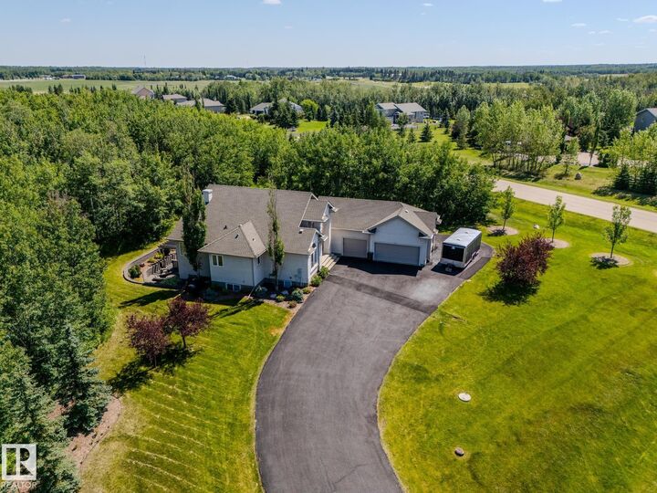 Property Photo: 52422 Rge Road 224 194 AB T8A 6N1