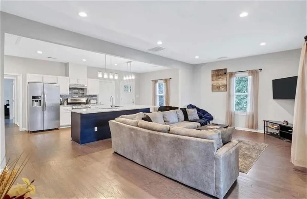 Property Photo: 124 Fairfield Place NW GA 30314