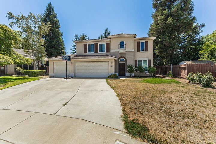 Property Photo:  1903 N Sunny Lane E  CA 93654 