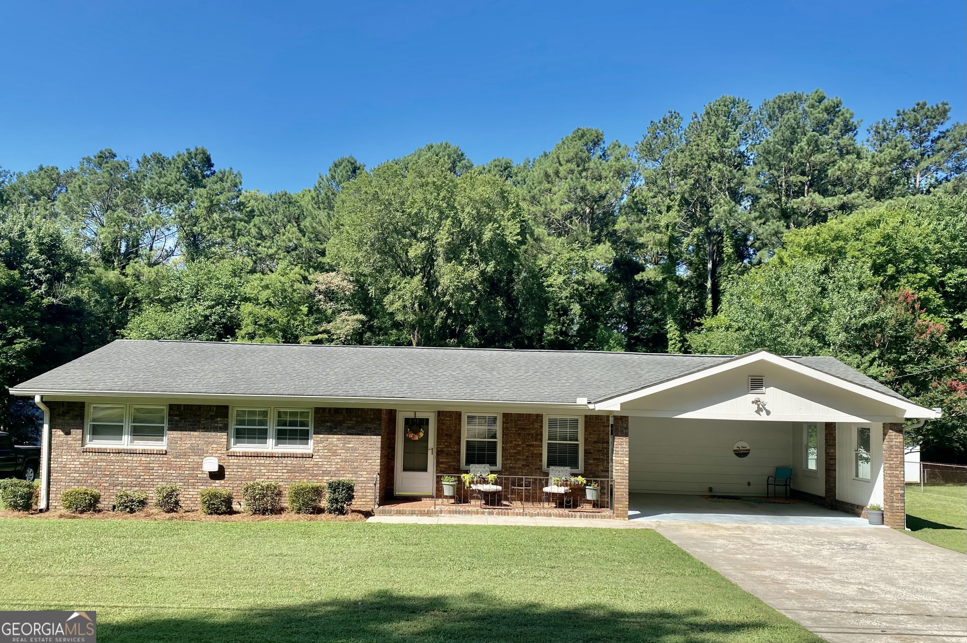 Property Photo: 542 Old Lindale Road SE GA 30147