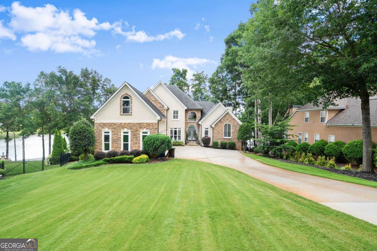 Property Photo: 308 Chanda Cove GA 30253
