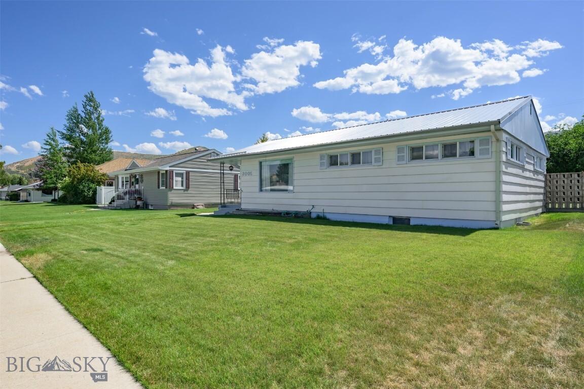 Property Photo: 2005 Tammany Street MT 59711