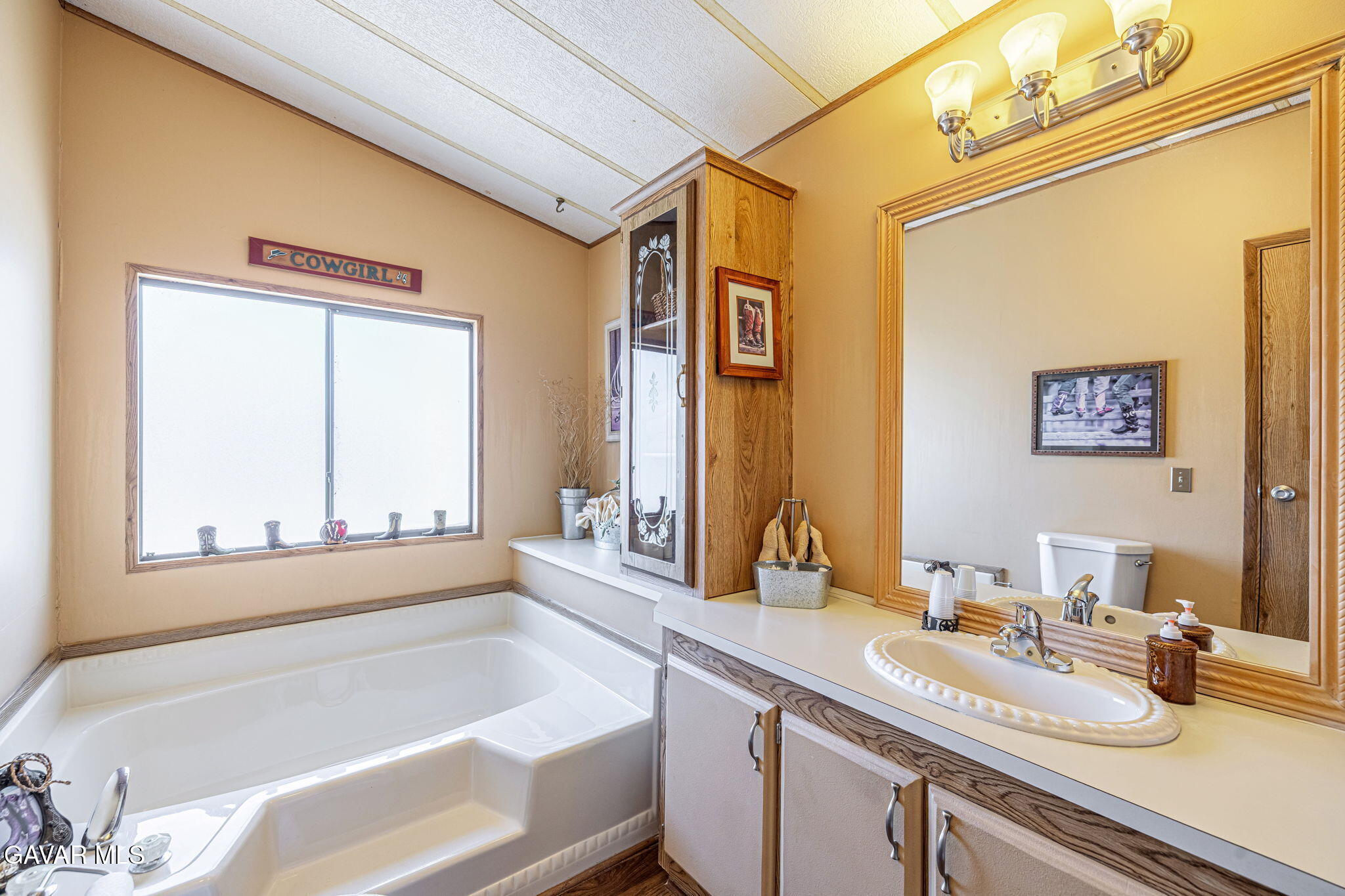 Property Photo: 48303 20th Street West 181 CA 93534