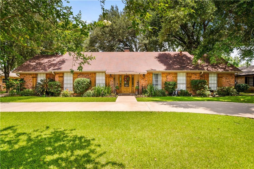 Property Photo: 400 Parkway Drive LA 71457