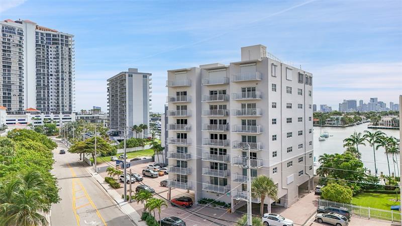 Property Photo:  95 N Birch Rd 601  FL 33304 
