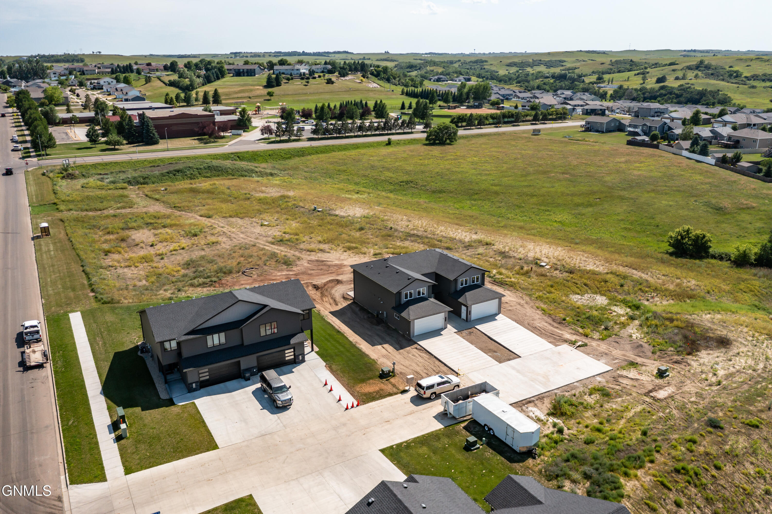 Property Photo: 1710 Heart Rdg Lp SE ND 58554