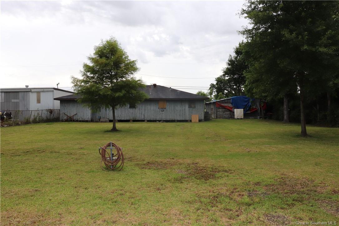 Property Photo: 2705 E Napoleon Street LA 70663