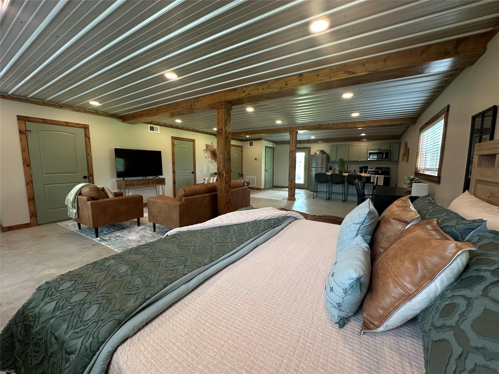 Property Photo:  1006 Fm 517 H  TX 77511 