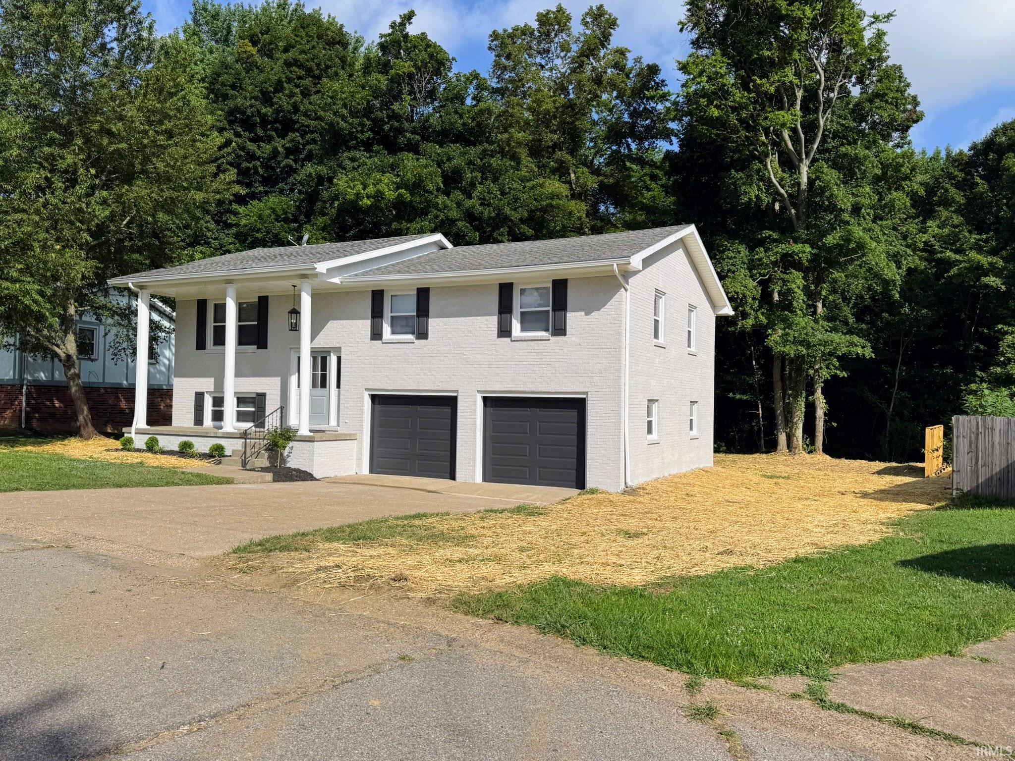 Property Photo: 4144 Hilldale Drive IN 47630