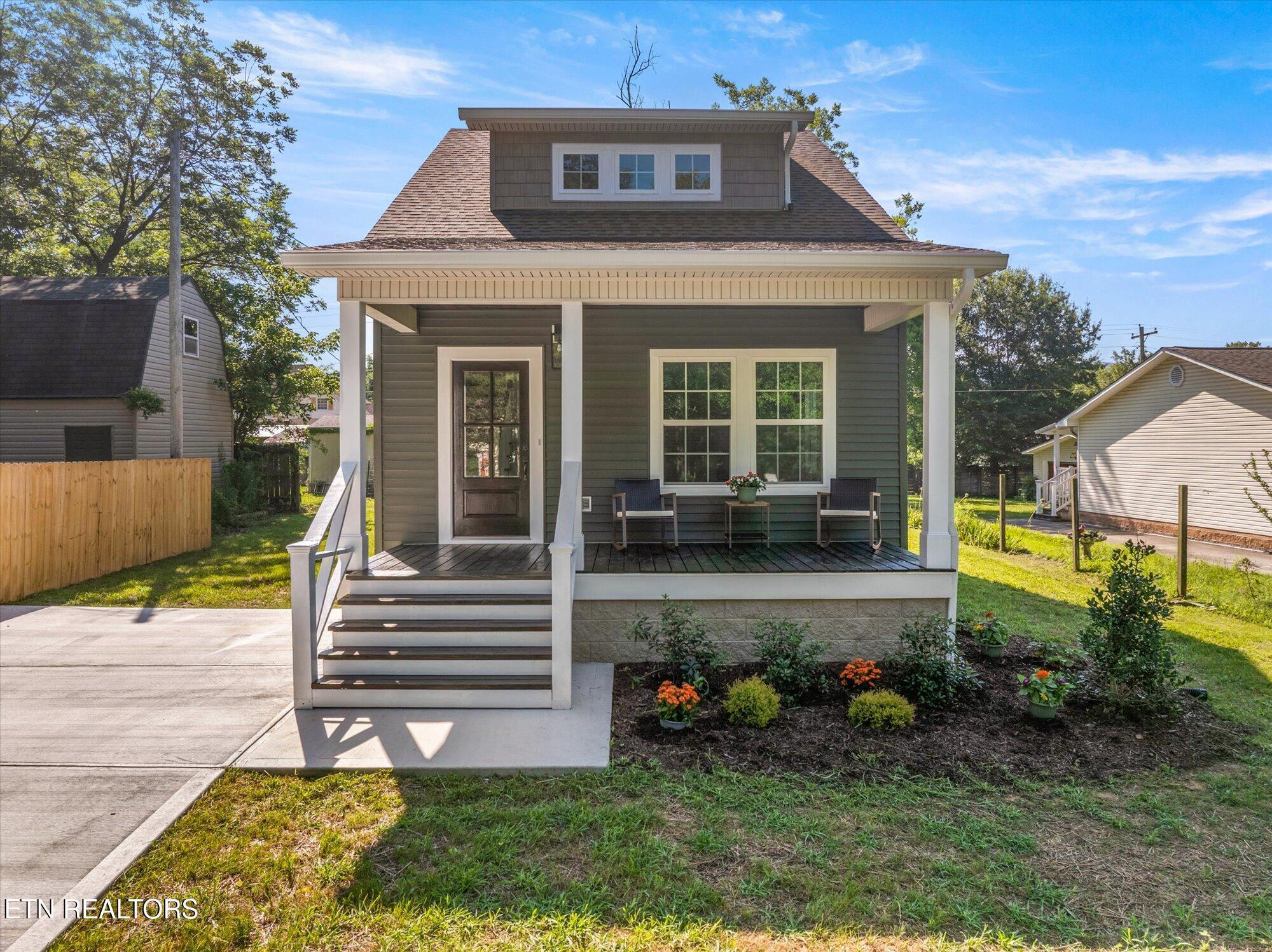 Property Photo: 911 Indiana Ave TN 37331