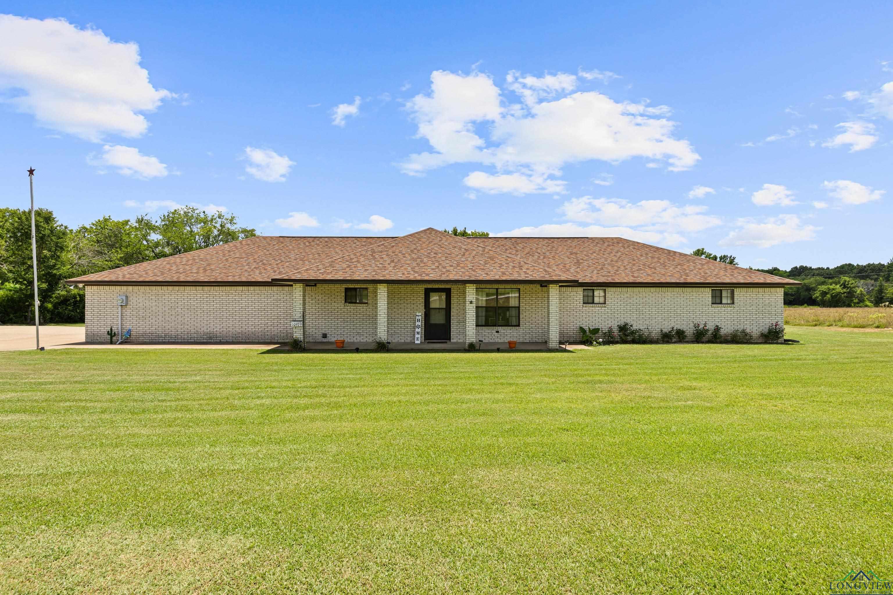 Property Photo: 10929 County Road 41 TX 75706