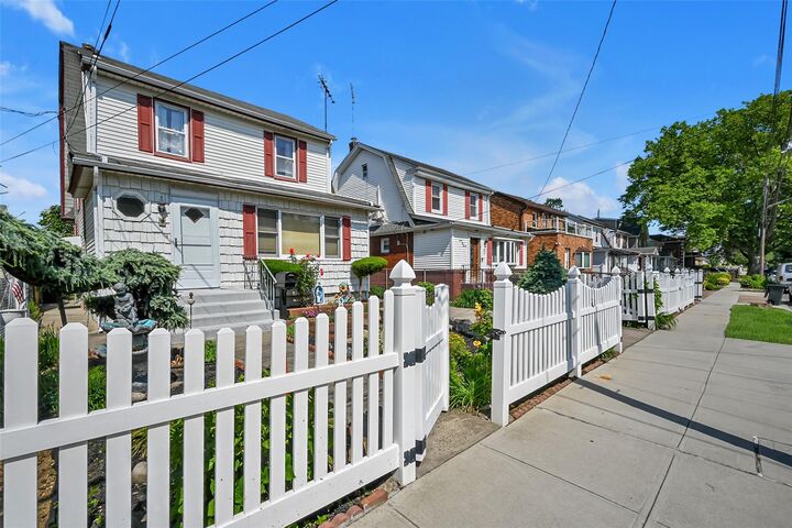 92-05 218th Place  Queens Village NY 11428 photo