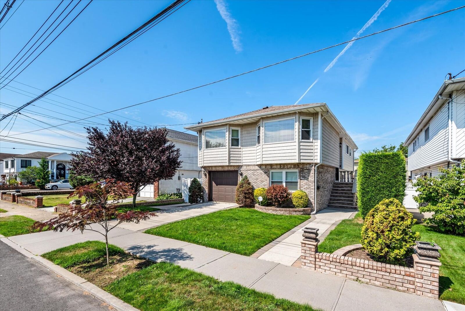 Property Photo:  160-46 84th Street  NY 11414