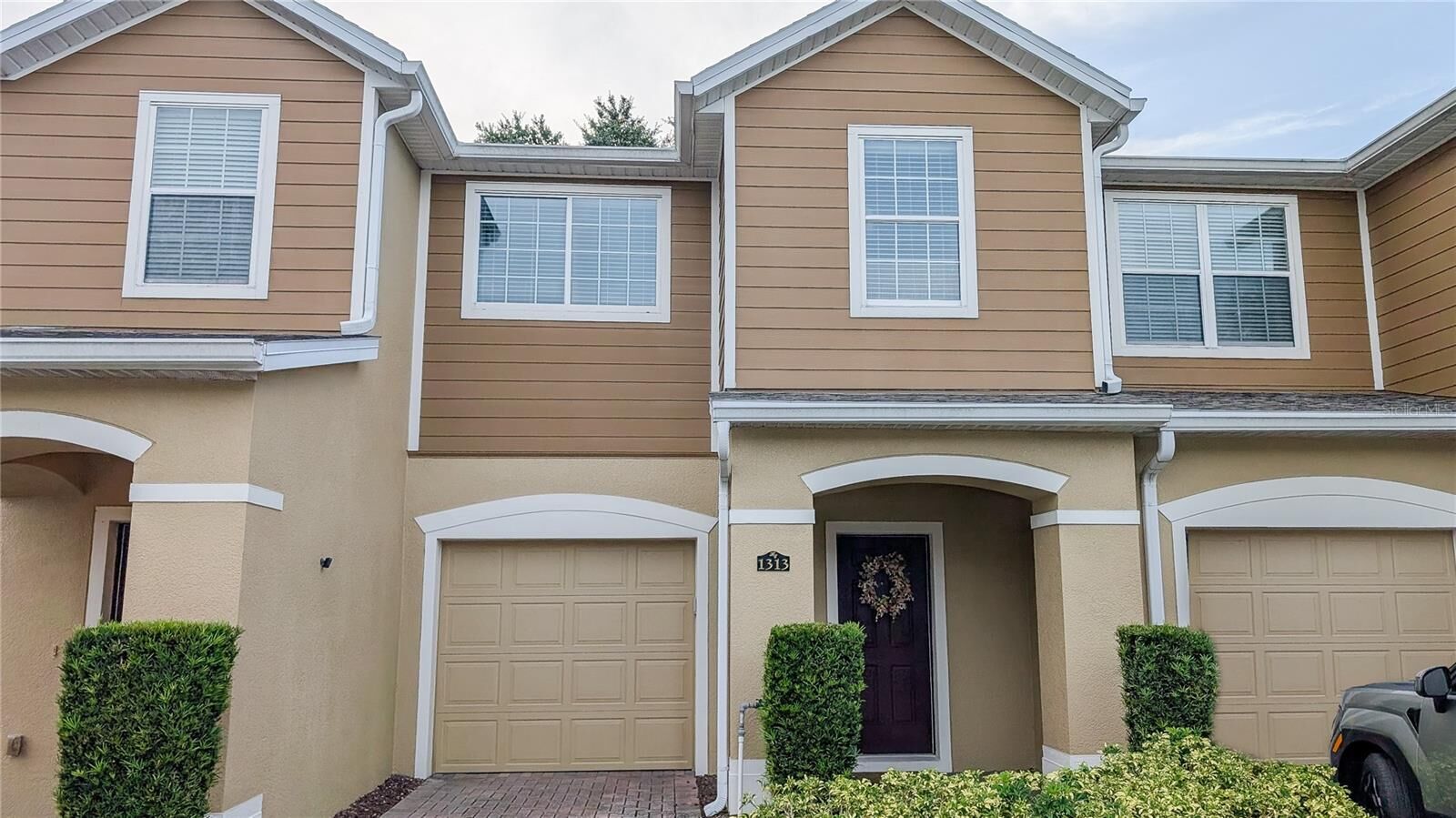 Property Photo:  1313 Heritage Commons Drive  FL 32708 